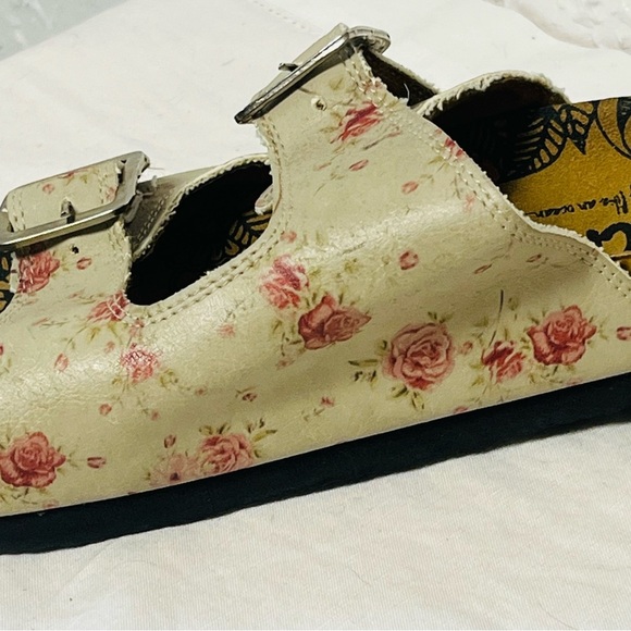 Calceo Floral Beige Sandals with Buckles Cork Sole - Picture 4 of 8